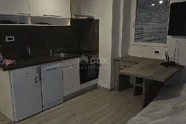 OPATIJA- stan 65m2 podjeljen u 2 aparmana s pogledom na more + okoliš, Opatija, Appartment