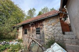 KUĆA S GOSPODARSKIM OBJEKTOM KOSINJ, Perušić, House