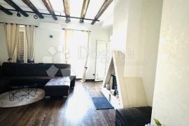 Bulevard-prostrani stan sa 2 balkona, Rijeka, Apartamento