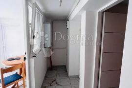 Zelena oaza kod KNAP-a, Peščenica - Žitnjak, Appartement