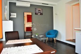 Prekrasan apartman na ekskluzivnoj lokaciji u Rovinju, Rovinj, Appartement