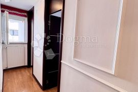 VRHUNSKI STAN TOP LOKACIJA !! 105,69+9,08+6,29m2, Maksimir, Apartamento