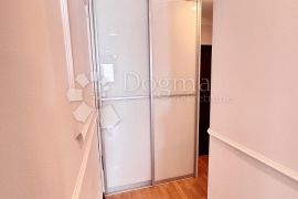 VRHUNSKI STAN TOP LOKACIJA !! 105,69+9,08+6,29m2, Maksimir, Apartamento