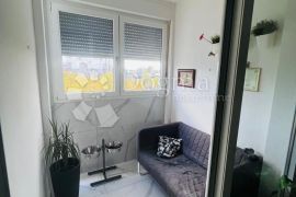 STAN SIGEČICA (ponesite samo kofere), Trnje, Appartment