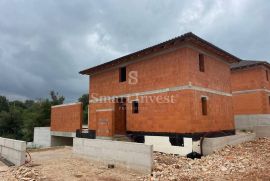 SVETVINČENAT, predivna vila od 149 m2, s bazenom u roh bau fazi, Svetvinčenat, House