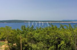 Stan s okućnicom 150m od mora, Crikvenica, Apartamento