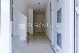 Našice, LUKSUZNA KUĆA na parceli 880 m2, Našice, Ev