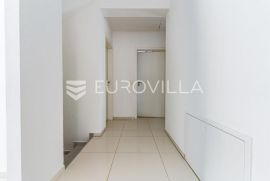 Našice, LUKSUZNA KUĆA na parceli 880 m2, Našice, Ev