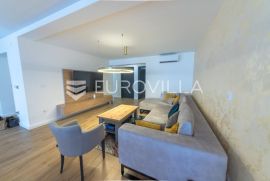 Osijek, Cvjetno naselje, NAJAM, stan 120 m2 s dvorištem, Osijek, Apartamento