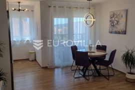 Trogir, moderan stan s pogledom na mirnoj lokaciji, Trogir, Appartement