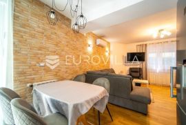 Zagreb, Srebrenjak, Dugi dol, dvosoban stan površine 57 m2 s terasom od 25 m2, Zagreb, Daire