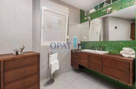 Opatija-prekrasan stan sa vrtom i pogledom 130 m2, Opatija, Flat