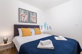 Opatija-prekrasan stan sa vrtom i pogledom 130 m2, Opatija, Flat