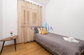 Opatija-prekrasan stan sa vrtom i pogledom 130 m2, Opatija, Wohnung