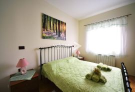 Hosti, 3-soban s dnevnim boravkom, parking, garaža, najam, Rijeka, Flat