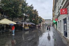 Prodajem stan u strogom centru Zemuna, Zemun, Stan