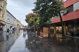 Prodajem stan u strogom centru Zemuna, Zemun, Flat