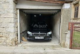 ISTRA, PULA, CENTAR - Uređena garaža na zanimljivoj lokaciji, Pula, Garagem