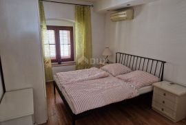 RIJEKA, CENTAR - najam stana u strogom centru, Rijeka, Appartment