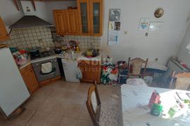 RIJEKA, ČAVLE - stan/etaža 65,80 m2 sa garažom, prilika!, Čavle, Appartment