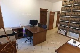 Poslovni prostor Prodaje se poslovni prostor od 40m2, Pula, Commercial property