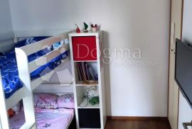 Prekrasan stan 61 m2 trosobni u novijoj zgradI s 2 parkirna mjesta!!!, Novi Zagreb - Zapad, Appartement