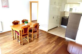 Prekrasan stan 61 m2 trosobni u novijoj zgradI s 2 parkirna mjesta!!!, Novi Zagreb - Zapad, Appartement