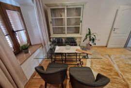 RIJEKA CENTAR STAN NA SAMOM KORZU - NAJAM, Rijeka, Appartement