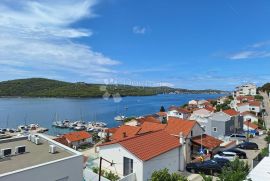 APARTMANSKA KUĆA S NEVJEROJATNIM POGLEDOM  I VEZOM, Tisno, Kuća