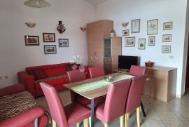 APARTMANSKA KUĆA S NEVJEROJATNIM POGLEDOM  I VEZOM, Tisno, House