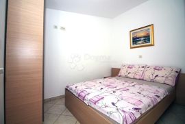 APARTMANSKA KUĆA S NEVJEROJATNIM POGLEDOM  I VEZOM, Tisno, House