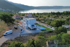 SELINE MODERNA KUĆA SA TRI STANA, Starigrad, House