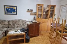 Novouređen stan na super lokaciji za studente, Rijeka, Flat