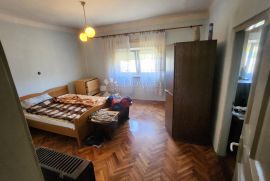 Seosko imanje sa 5 legalnih objekata i 3.711m² okućnice, Bedekovčina, House