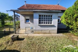 Seosko imanje sa 5 legalnih objekata i 3.711m² okućnice, Bedekovčina, House