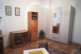 Trosoban stan 70 m2 - visoko prizemlje - Vij. I. Česmičkog, Osijek, Wohnung