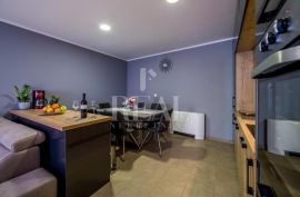 SAMO KOD NAS Stan 74 m2,2S+DB, Rijeka, Appartamento