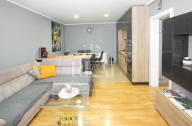 SAMO KOD NAS Stan 74 m2,2S+DB, Rijeka, Appartamento