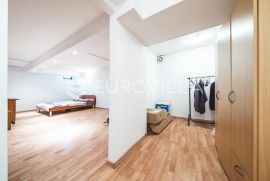 Zagreb, Špansko, stan u prizemlju, NKP 62 m2, Zagreb, Flat