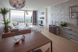 Opatija, luksuzan dvosobni stan NKP 92 m2, bazen, pogled na more, Opatija, Apartamento