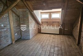 Osijek, Centar, poslovni prostor na 2. katu (60 m2- 140 m2), Osijek, Ticari emlak