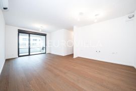 Zagreb, Blato, kvalitetan trosoban stan NKP 83 m2, NOVOGRADNJA, Zagreb, Appartement