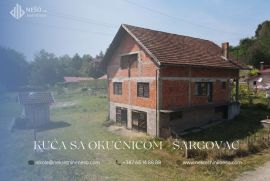 KUĆA SA OKUĆNICOM - ŠARGOVAC, Banja Luka, Famiglia