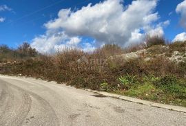 RIJEKA, TRSAT - GRAĐEVINSKO ZEMLJIŠTE S POGLEDOM NA MORE ZA OBITELJSKU KUĆU NA ODLIČNOJ LOKACIJI!!! PRILIKA!!!, Rijeka, Terrain