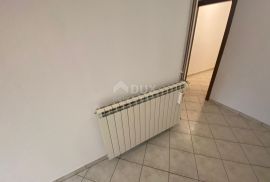 RIJEKA, VIŠKOVO, MARČELJI - stan 70 m2 u prizemlju s terasom + 4 parkirna mjesta! PRILIKA!, Viškovo, Apartamento