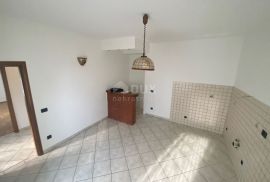 RIJEKA, VIŠKOVO, MARČELJI - stan 70 m2 u prizemlju s terasom + 4 parkirna mjesta! PRILIKA!, Viškovo, Apartamento