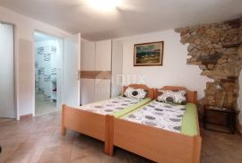 ISTRA, ROVINJ - Apartmanska kuća na samo 40m od mora!, Rovinj, Maison