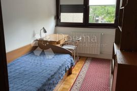 Obiteljski stan u Ravnicama, Maksimir, Appartment