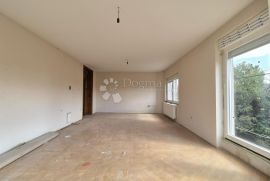 4S-stan u Dubravi, spremište, PM, 131m2, Donja Dubrava, Appartement