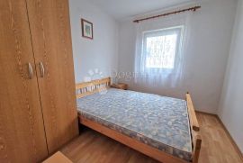 Investicijska prilika - Šilo (kuća s 5 apartmana), Dobrinj, House